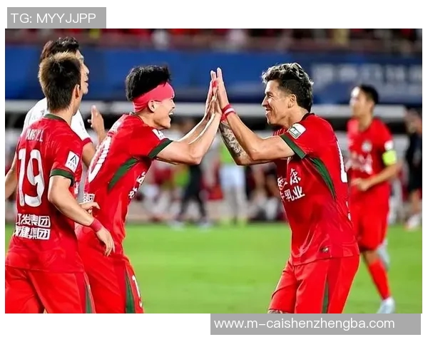 建业足球俱乐部奋勇拼搏展现新风貌助力河南足球崛起与发展 建业足球俱乐部奋勇拼搏展现新风貌助力河南足球崛起与发展